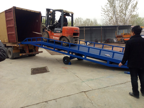 液壓升降機 液壓升降機