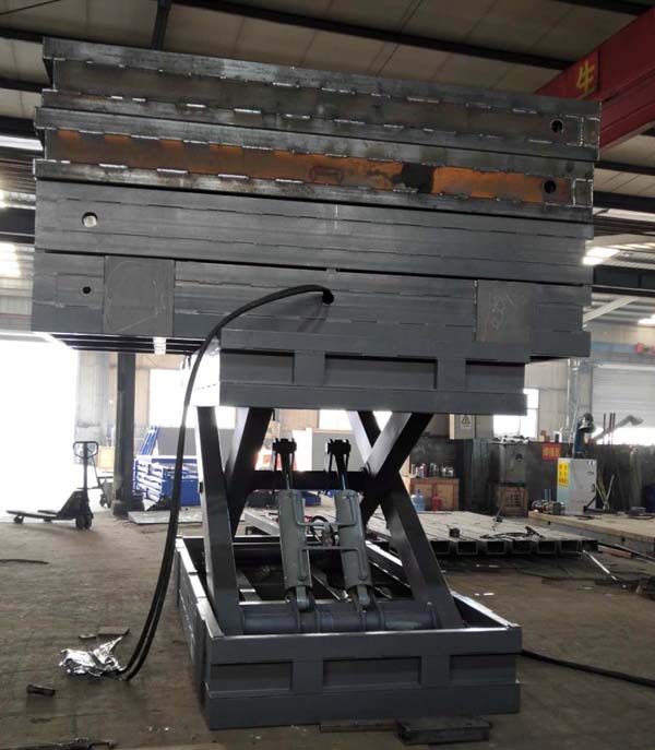 剪叉式液壓升降平臺(tái) 剪叉式液壓升降平臺(tái)