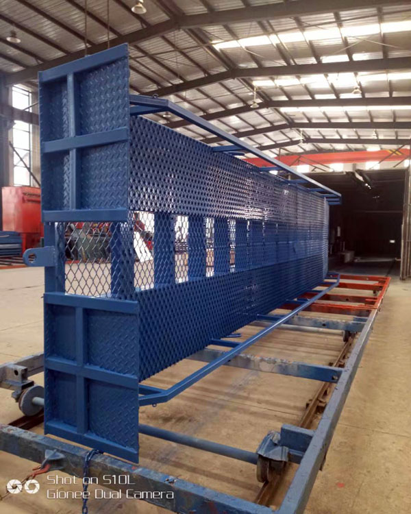 液壓登車橋噴塑完成 液壓登車橋噴塑完成