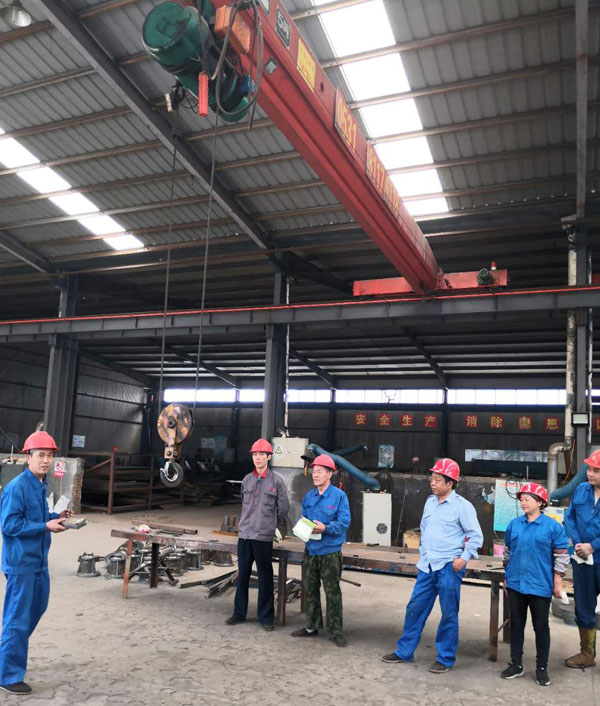 液壓升降機生產(chǎn)廠家 液壓升降機生產(chǎn)廠家