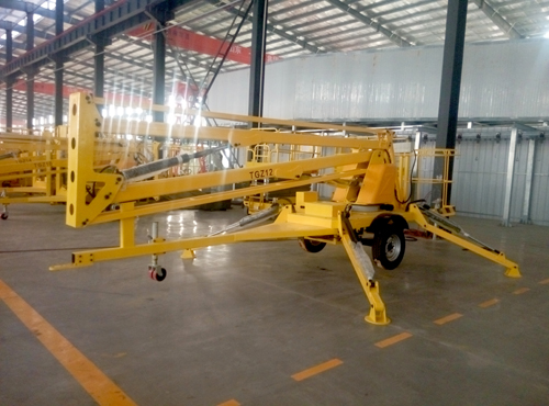 牽引折臂式液壓升降機 牽引折臂式液壓升降機